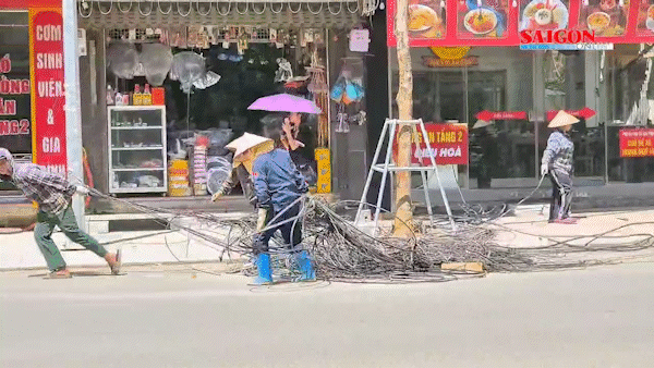 Cao điểm nắng nóng bao trùm miền Bắc, lao động ngoài trời chật vật mưu sinh
