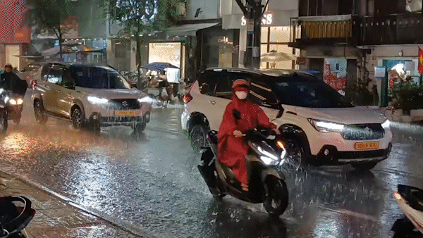 Hôm nay 19-6, TPHCM có thể mưa dông vào chiều tối