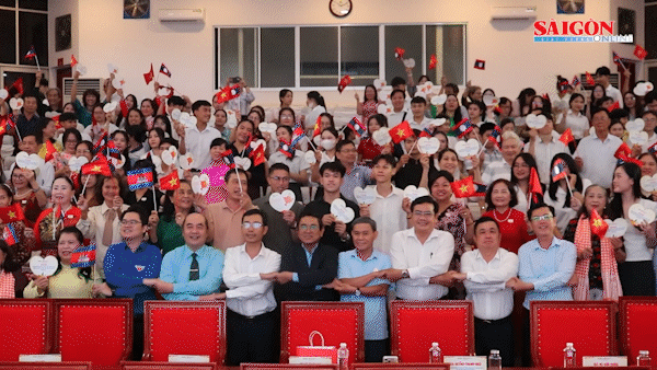 TPHCM: 102 gia đình Việt đồng hành cùng sinh viên Lào, Campuchia