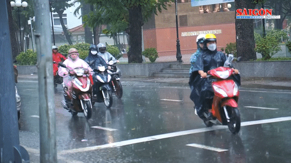 Tết Trung thu, Nam bộ vẫn còn mưa