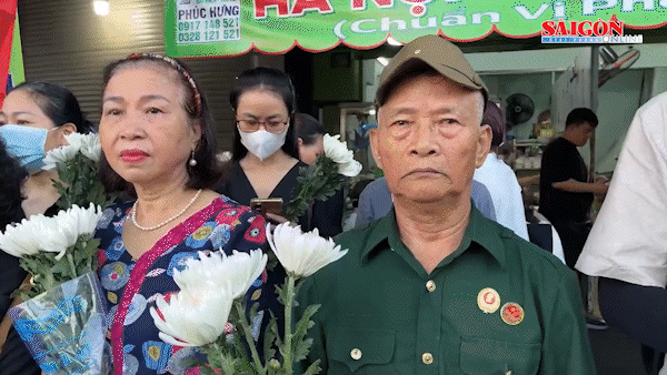 Xúc động dòng người dọc hành trình tiễn đưa 731 liệt sĩ về nơi an nghỉ