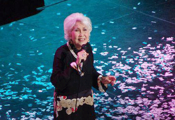 Vietnamese music lovers bid farewell to veteran singer Thai Thanh