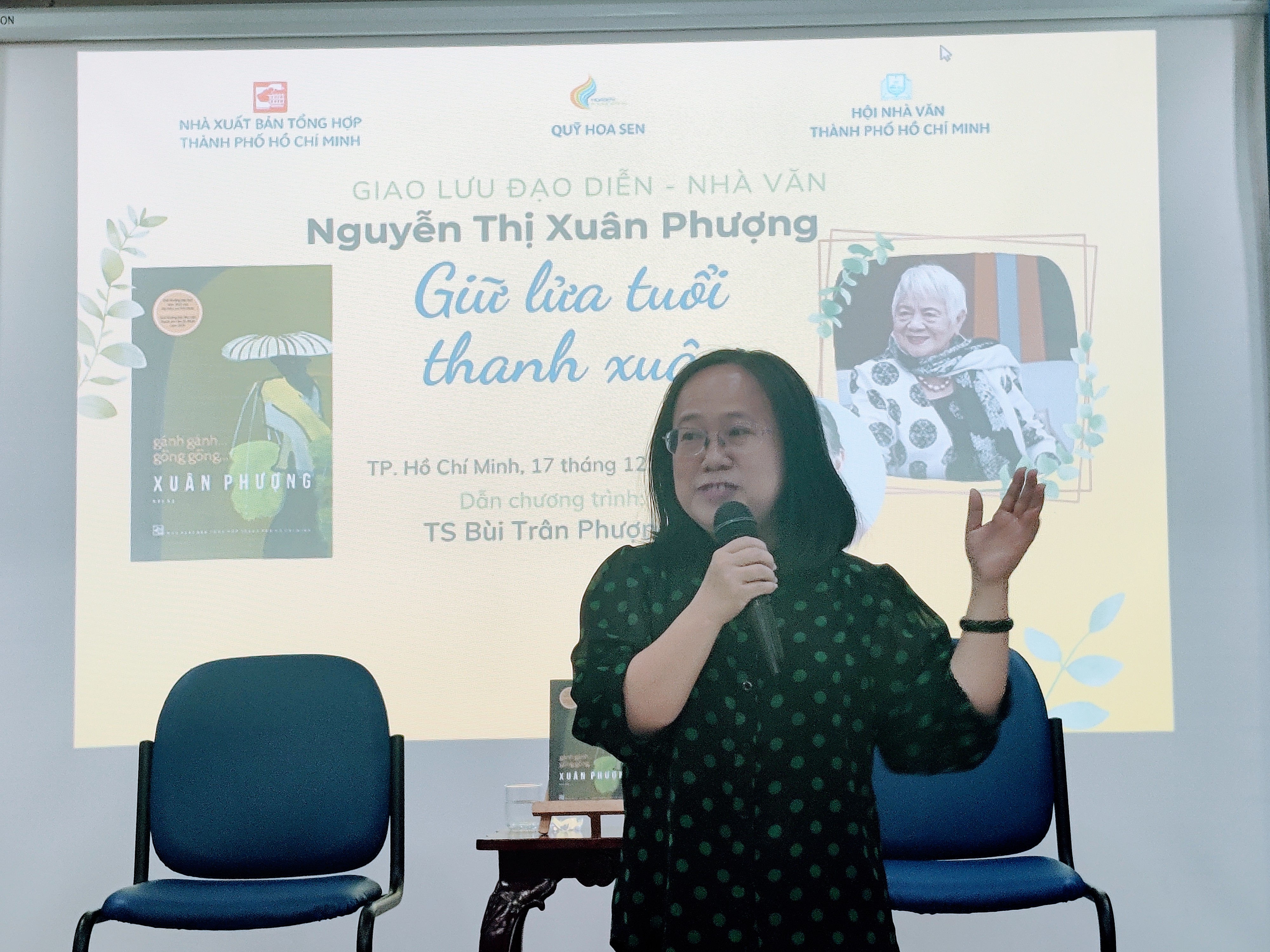 Bà Đinh Thị Thanh Thủy, Giám đốc NXB Tổng hợp TPHCM chia sẻ tại chương trình Bà Đinh Thị Thanh Thủy, Giám đốc NXB Tổng hợp TPHCM chia sẻ tại chương trình