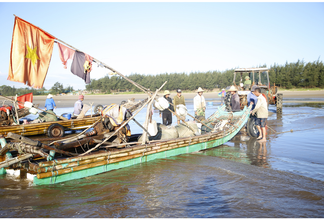 Bình minh làng biển ảnh 11