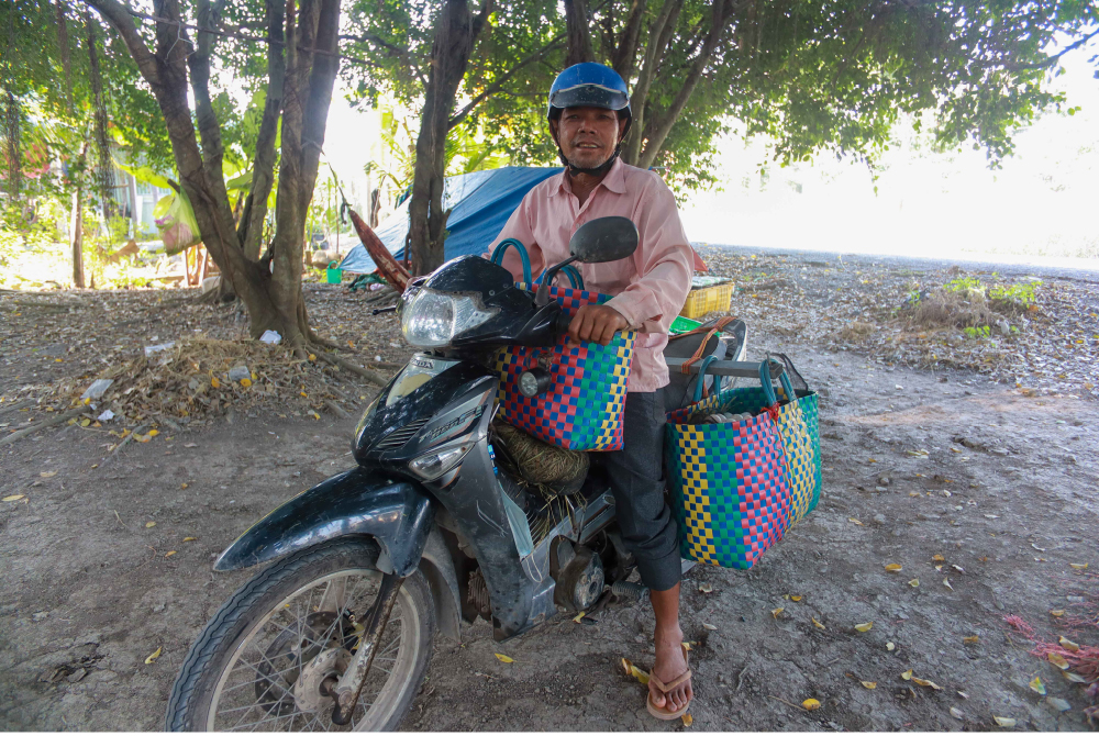 Nghề "cơm bụi ngủ đồng" ảnh 16