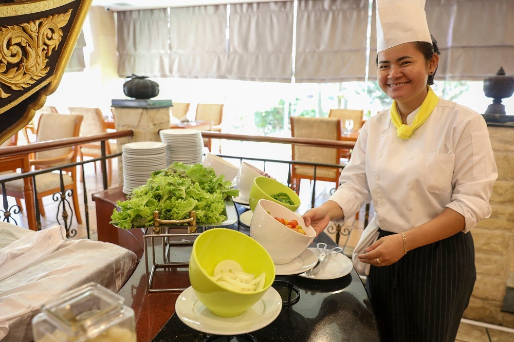 Cận cảnh bữa ăn trưa đầu tiên của đội tuyển U22 Việt Nam ảnh 5