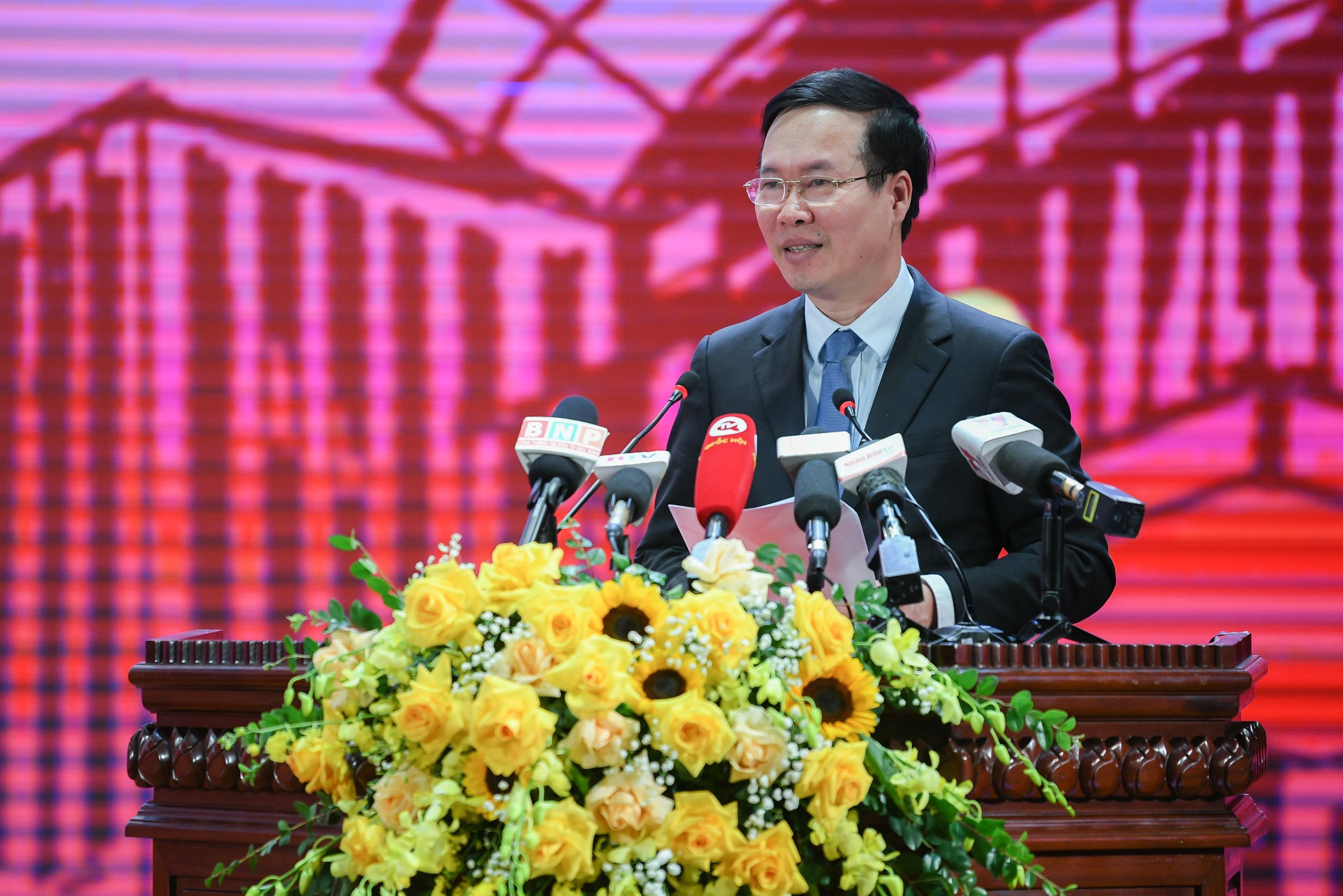 Đồng chí Võ Văn Thưởng, Ủy viên Bộ Chính trị, Thường trực Ban Bí thư phát biểu chỉ đạo hội thảo Đồng chí Võ Văn Thưởng, Ủy viên Bộ Chính trị, Thường trực Ban Bí thư phát biểu chỉ đạo hội thảo