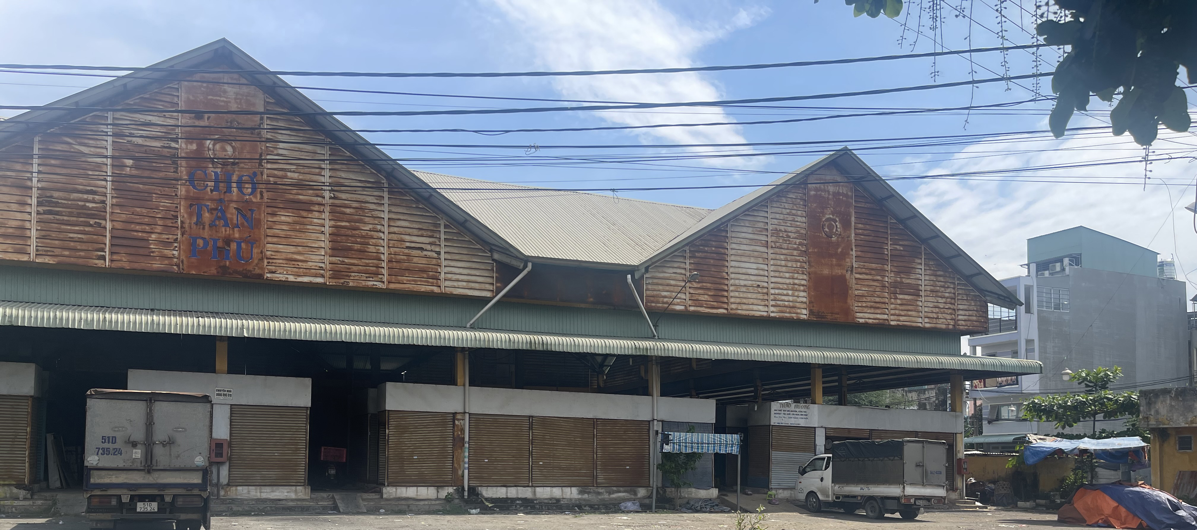 Chợ Tân Phú xuống cấp sau khi bị bỏ hoang gần 20 năm Chợ Tân Phú xuống cấp sau khi bị bỏ hoang gần 20 năm