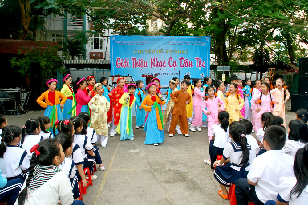 CLB dân ca của Trường Tiểu học Minh Đạo (quận 5, TPHCM), một mô hình hay về phổ biến âm nhạc đến thiếu nhi