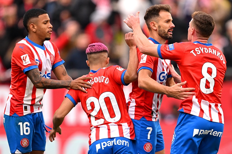 Tiền đạo kỳ cựu Cristhian Stuani vào sân và ghi cú đúp giúp Girona ngược dòng thắng 2-1 trước Valencia. cristhian-stuani-8059.jpg