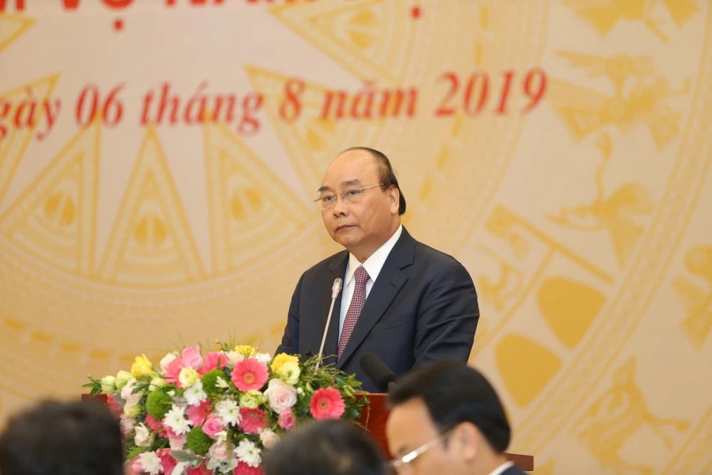 Thủ tướng Chính phủ Nguyễn Xuân Phúc phát biểu chỉ đạo tại hội nghị trực tuyến toàn quốc tổng kết năm học 2018-2019, triển khai nhiệm vụ năm học 2019-2020