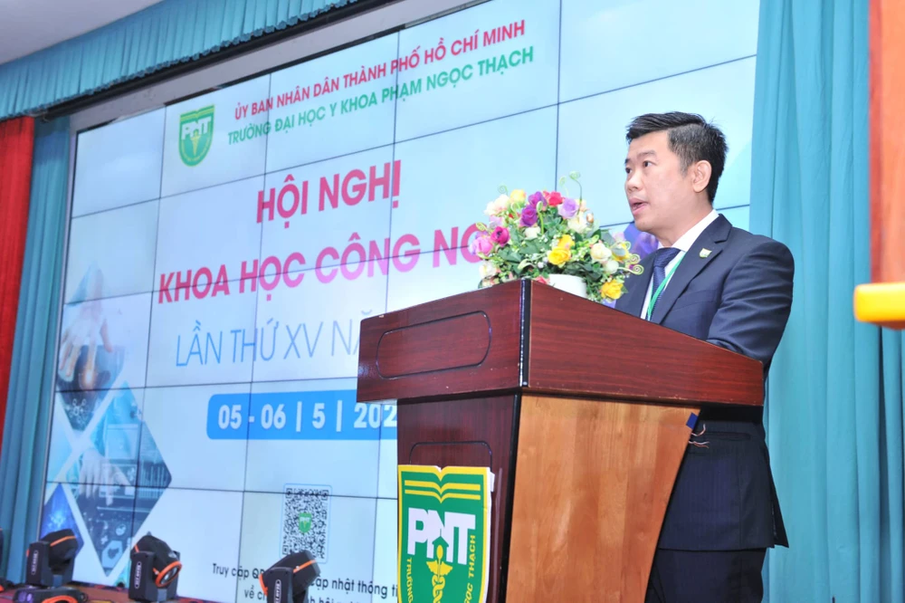 PGS-TS Nguyễn Thanh Hiệp, Hiệu trường Trường Đại học Y khoa Phạm Ngọc Thạch phát biểu tại Hội nghị