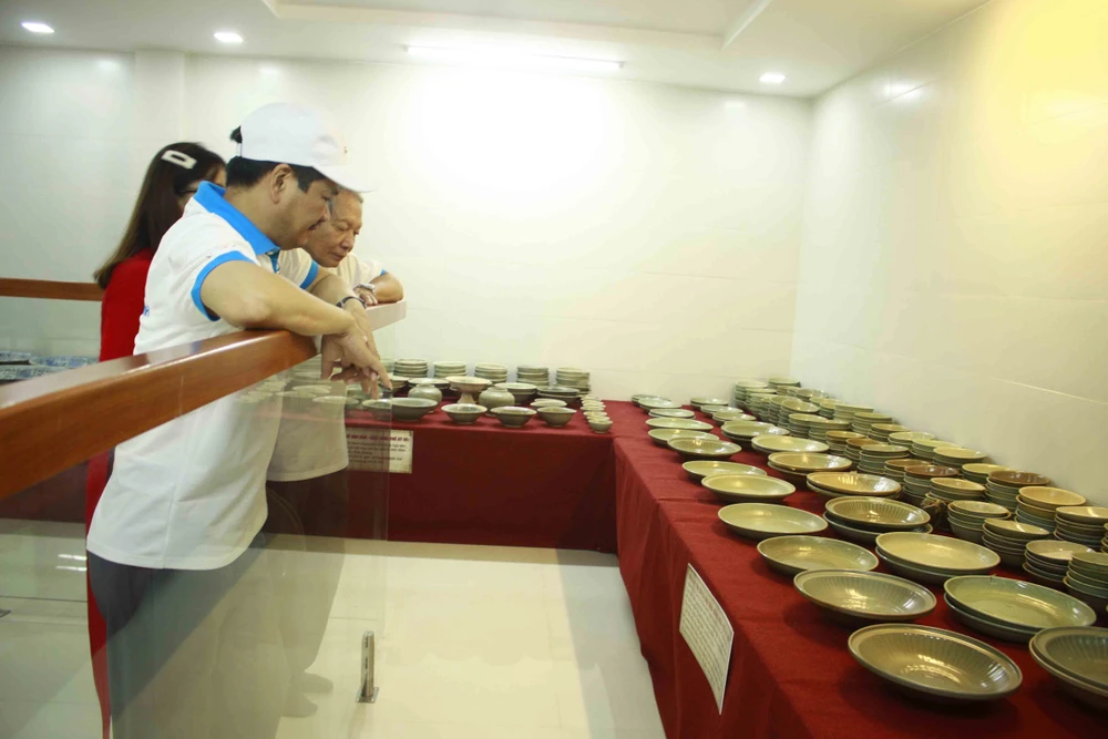 Đoàn chuyên gia tìm hiểu về văn hóa Sa Huỳnh và tàu đắm cổ tại Quảng Ngãi ảnh 2 Đoàn chuyên gia tìm hiểu về văn hóa Sa Huỳnh và tàu đắm cổ tại Quảng Ngãi ảnh 2