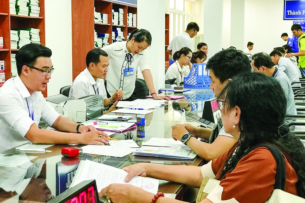 Hoàn thiện khuôn khổ pháp lý để tổ chức chính quyền đô thị tại TPHCM và Đà Nẵng ảnh 2 Hoàn thiện khuôn khổ pháp lý để tổ chức chính quyền đô thị tại TPHCM và Đà Nẵng ảnh 2