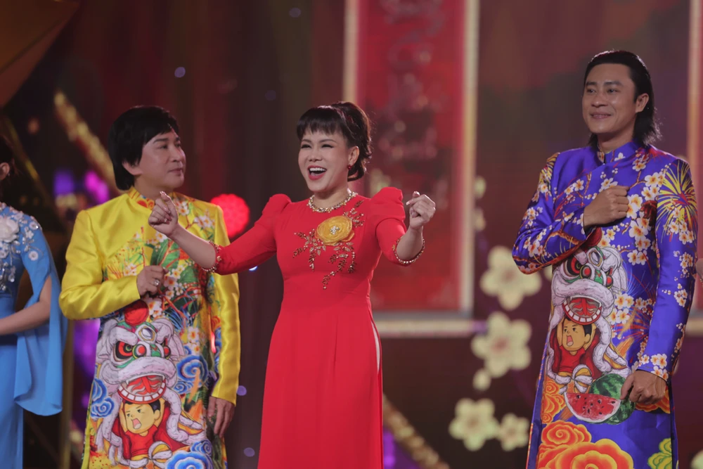 Việt Hương liên tiếp ra mắt dự án mới ảnh 2 Việt Hương liên tiếp ra mắt dự án mới ảnh 2