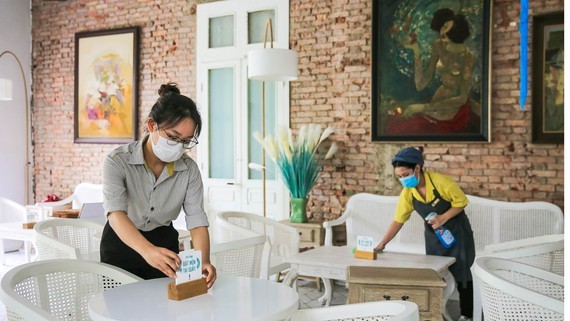 HCMC resumes in-person dining ảnh 1 HCMC resumes in-person dining ảnh 1
