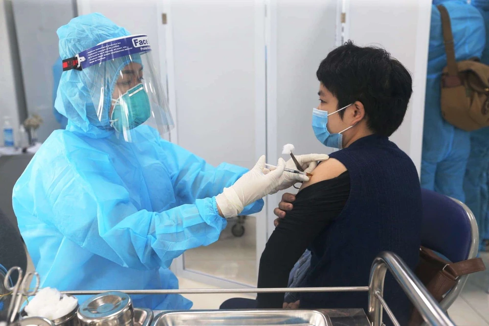 Một trường hợp rét run, co quắp sau tiêm vaccine Covid-19 ảnh 1 Một trường hợp rét run, co quắp sau tiêm vaccine Covid-19 ảnh 1