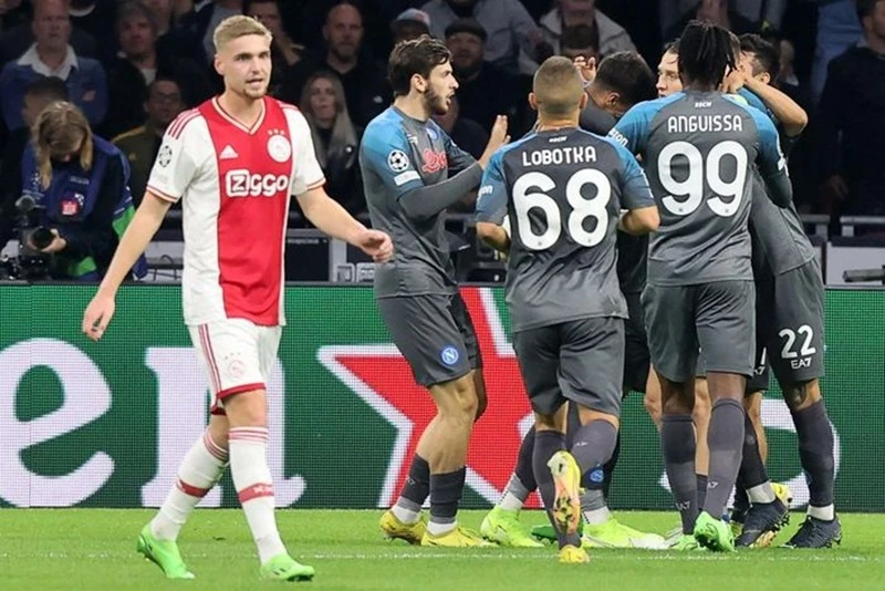 Liverpool trở lại, Napoli quá mạnh ảnh 2 Liverpool trở lại, Napoli quá mạnh ảnh 2