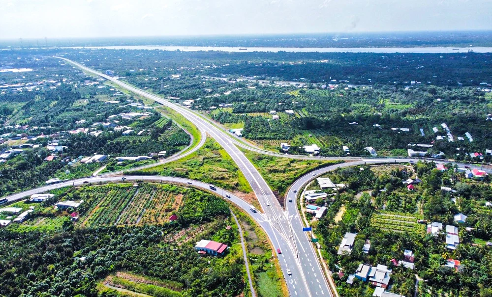 Cao tốc Mỹ Thuận - Cần Thơ được lưu thông từ ngày 25-12 - Ảnh 1.