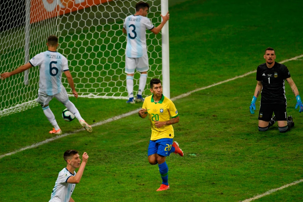Brazil - Argentina 2-0: Gabriel Jesus tỏa sáng, Firmino hòa nhịp đưa Brazil vào chung kết ảnh 8 Brazil - Argentina 2-0: Gabriel Jesus tỏa sáng, Firmino hòa nhịp đưa Brazil vào chung kết ảnh 8