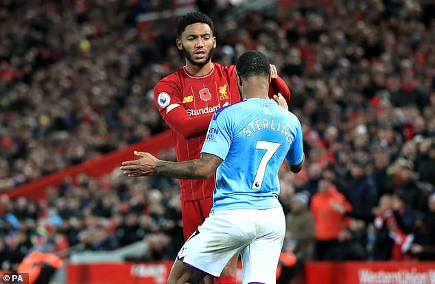 Tuyển Anh gạt Sterling khỏi đội hình vì đánh sưng mặt Joe Gomez ảnh 2 Tuyển Anh gạt Sterling khỏi đội hình vì đánh sưng mặt Joe Gomez ảnh 2