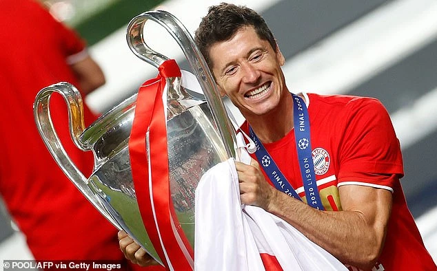 Lewandowski và bí mật chế độ ăn kiêng: Cá ngừ, bánh gạo và quả bơ ảnh 1 Lewandowski và bí mật chế độ ăn kiêng: Cá ngừ, bánh gạo và quả bơ ảnh 1