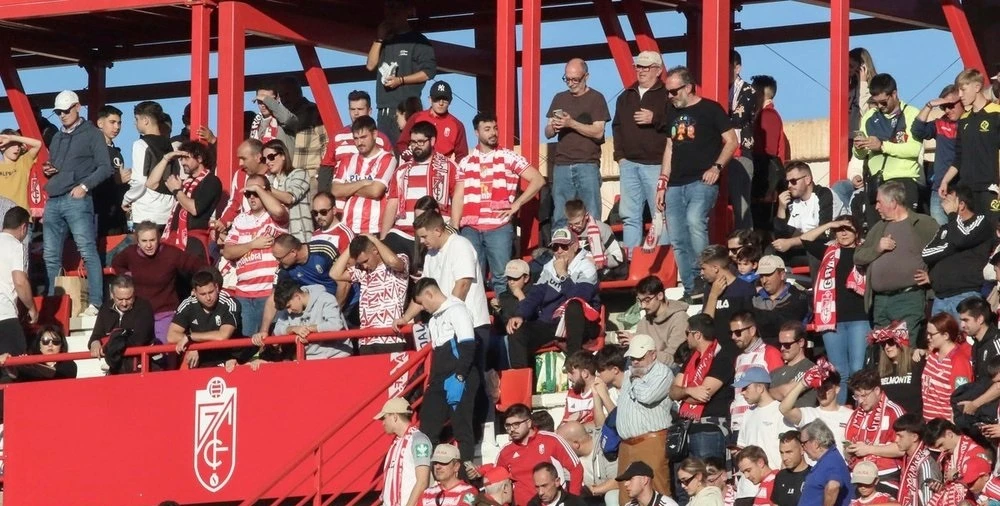 Trận Granada – Athletic Bilbao bị đình hoãn khi một CĐV chết trên khán đài  | CHUYÊN TRANG THỂ THAO