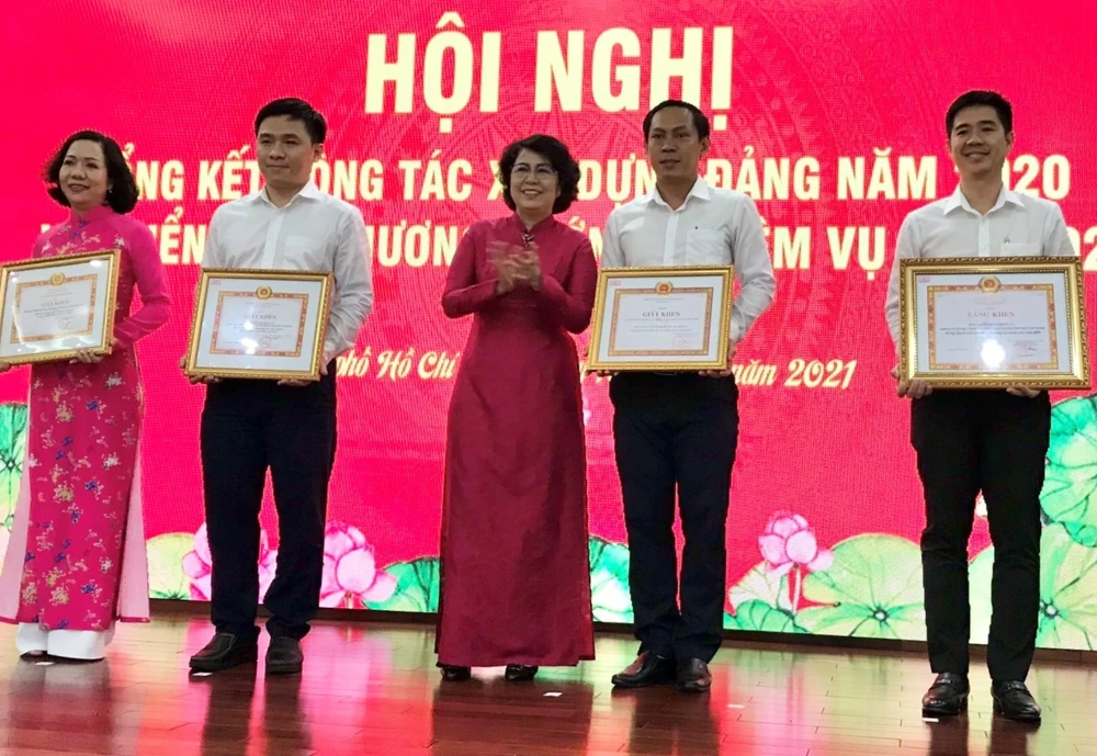 Tăng cường lãnh đạo, chỉ đạo thực hiện công tác xây dựng Đảng ảnh 1 Tăng cường lãnh đạo, chỉ đạo thực hiện công tác xây dựng Đảng ảnh 1