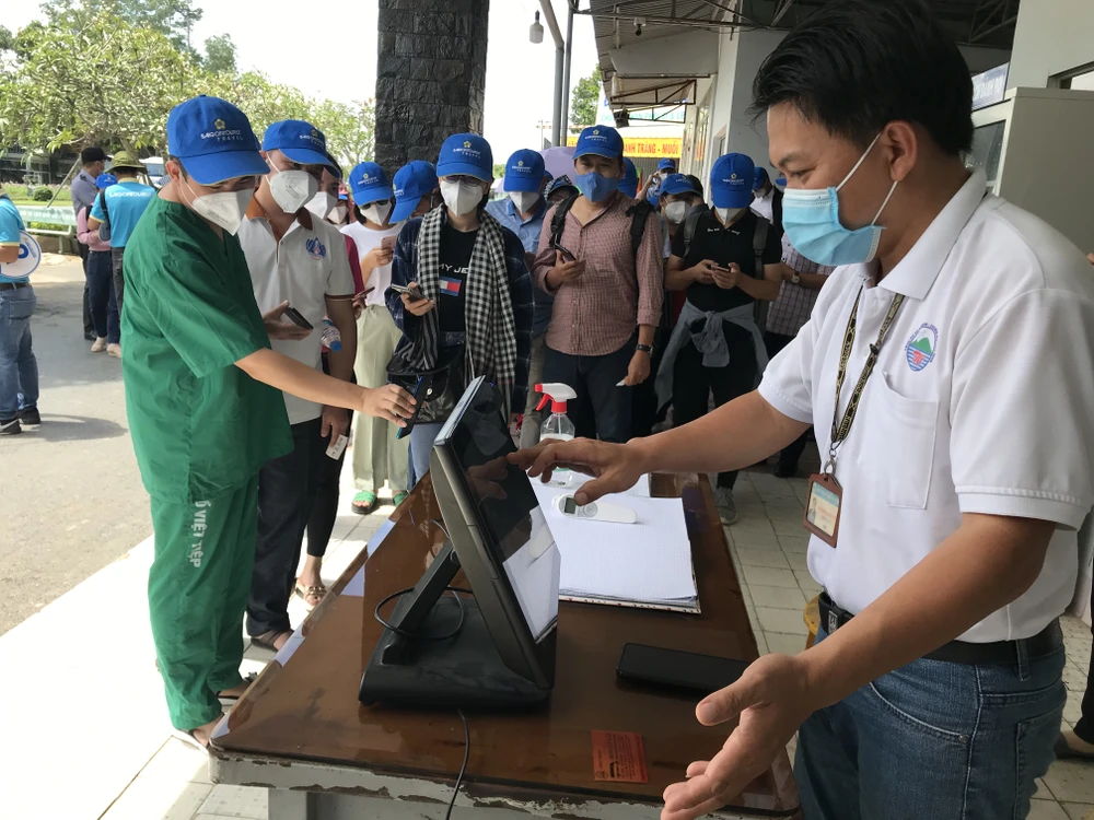 Bí thư Thành ủy TPHCM Nguyễn Văn Nên cùng lực lượng tuyến đầu tham quan Củ Chi - Tây Ninh ảnh 3 Bí thư Thành ủy TPHCM Nguyễn Văn Nên cùng lực lượng tuyến đầu tham quan Củ Chi - Tây Ninh ảnh 3