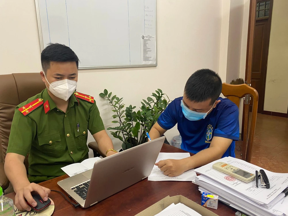 Bắt nhóm giang hồ Hải Phòng cầm đầu đường dây đánh bạc hơn 2.000 tỷ đồng ảnh 5 Bắt nhóm giang hồ Hải Phòng cầm đầu đường dây đánh bạc hơn 2.000 tỷ đồng ảnh 5