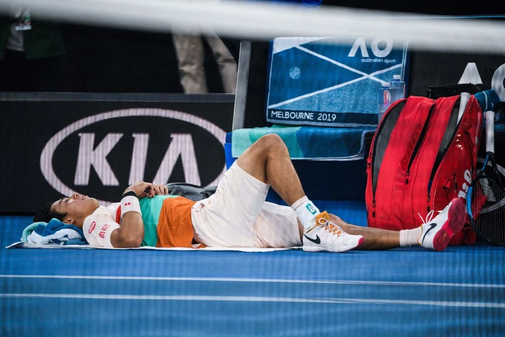 Australian Open 2019: Nishikori bỏ cuộc, Djokovic nhẹ nhàng vào bán kết ảnh 1 Australian Open 2019: Nishikori bỏ cuộc, Djokovic nhẹ nhàng vào bán kết ảnh 1