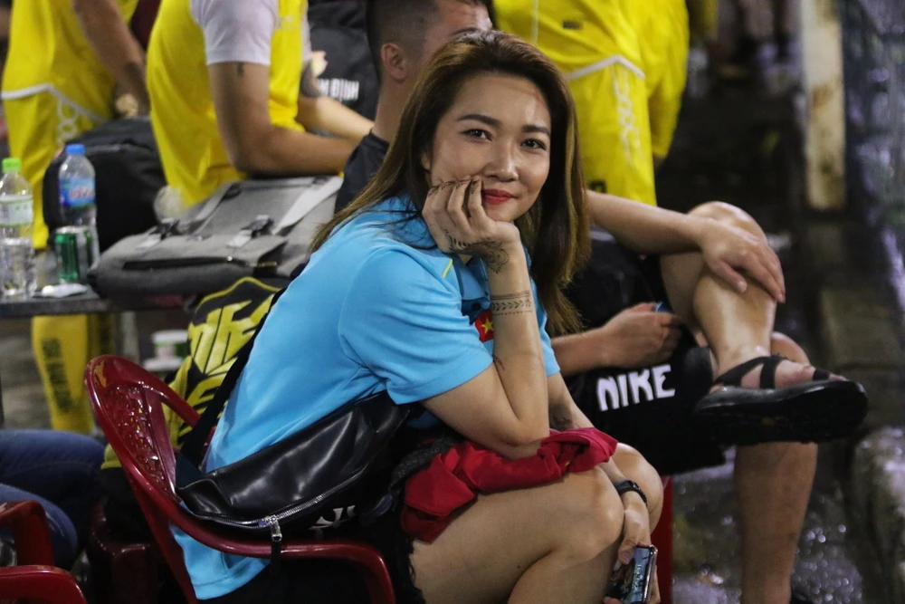 Làng bóng đá phủi - futsal Sài Gòn chung tay vì việc nghĩa ảnh 5 Làng bóng đá phủi - futsal Sài Gòn chung tay vì việc nghĩa ảnh 5