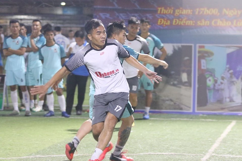 Làng bóng đá phủi - futsal Sài Gòn chung tay vì việc nghĩa ảnh 6 Làng bóng đá phủi - futsal Sài Gòn chung tay vì việc nghĩa ảnh 6