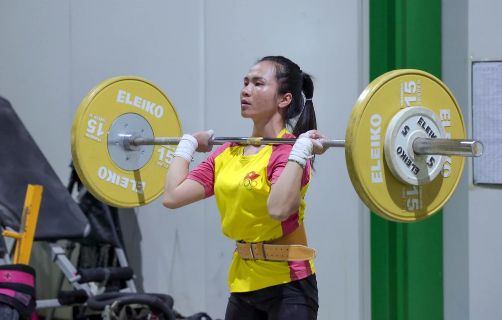 Chờ nữ lực sĩ Vương Thị Huyền đoạt HCV đầu tiên cho Việt Nam ảnh 1 Chờ nữ lực sĩ Vương Thị Huyền đoạt HCV đầu tiên cho Việt Nam ảnh 1