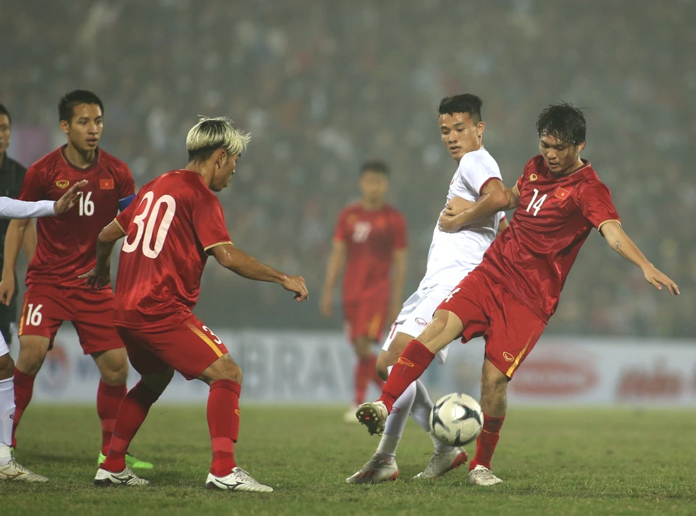 Quang Hải ghi siêu phẩm nhưng đội tuyển Quốc gia vẫn hòa U22 ảnh 2 Quang Hải ghi siêu phẩm nhưng đội tuyển Quốc gia vẫn hòa U22 ảnh 2