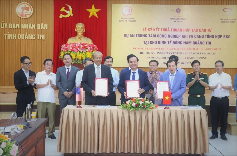 Quảng Trị: Ký kết thỏa thuận hợp tác đầu tư 2 dự án trị giá 5,5 tỷ USD ảnh 1 Quảng Trị: Ký kết thỏa thuận hợp tác đầu tư 2 dự án trị giá 5,5 tỷ USD ảnh 1