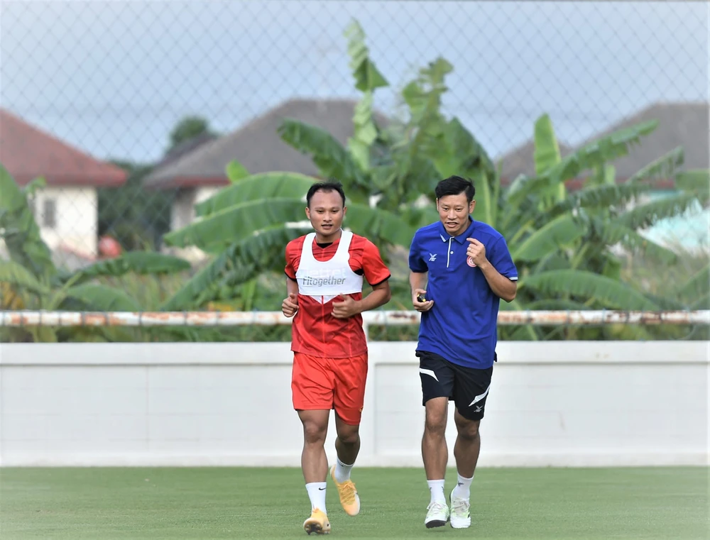 HLV Jurgen Gede chỉ ra ưu điểm của Viettel FC tại giải đấu châu lục ảnh 2 HLV Jurgen Gede chỉ ra ưu điểm của Viettel FC tại giải đấu châu lục ảnh 2