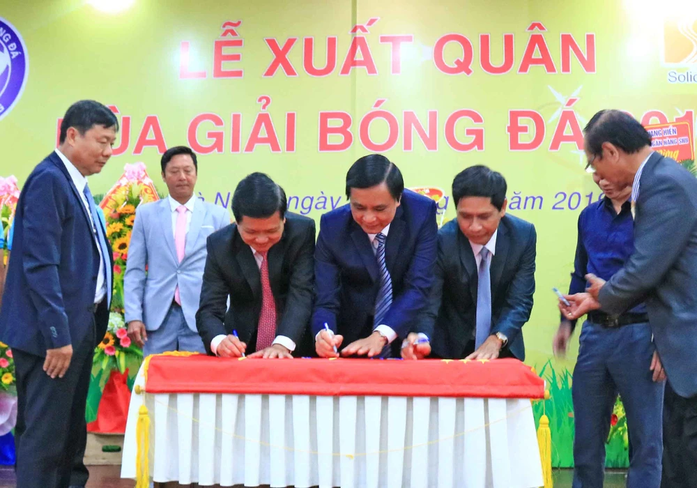 CLB SHB Đà Nẵng xuất quân mùa giải 2019 ảnh 2 CLB SHB Đà Nẵng xuất quân mùa giải 2019 ảnh 2