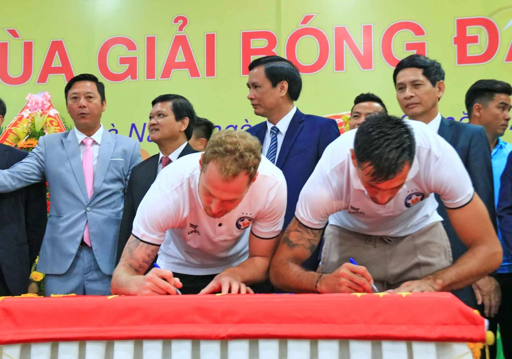 CLB SHB Đà Nẵng xuất quân mùa giải 2019 ảnh 3 CLB SHB Đà Nẵng xuất quân mùa giải 2019 ảnh 3