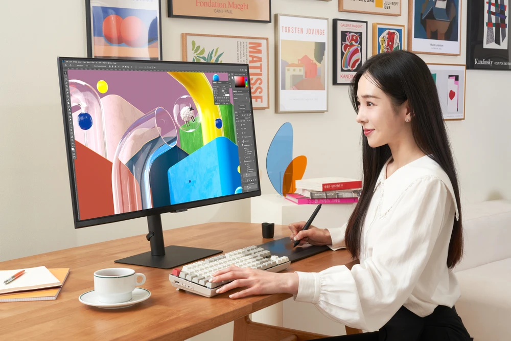 Samsung ViewFinity S8 còn đạt được chứng nhận PANTONE Validated về màn hình