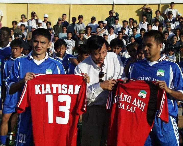 Hành trình đến V-League của cầu thủ ngoại ảnh 2 Hành trình đến V-League của cầu thủ ngoại ảnh 2