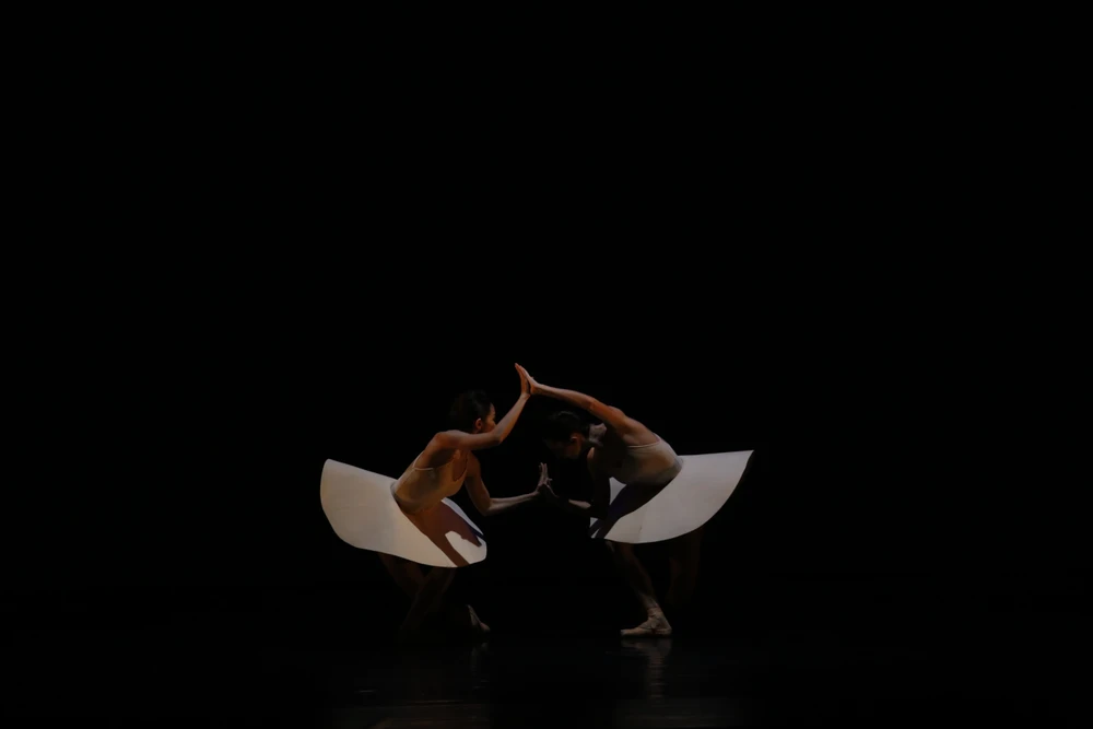 “Neoclassic Ballet” bùng nổ với 4 tác phẩm, mở màn cho những hoạt động nghệ thuật múa của HBSO trong mùa diễn mới ảnh 3 “Neoclassic Ballet” bùng nổ với 4 tác phẩm, mở màn cho những hoạt động nghệ thuật múa của HBSO trong mùa diễn mới ảnh 3