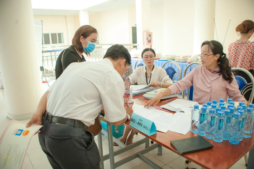 100% trường học tại TPHCM xây dựng kế hoạch thanh toán không sử dụng tiền mặt ảnh 1 100% trường học tại TPHCM xây dựng kế hoạch thanh toán không sử dụng tiền mặt ảnh 1