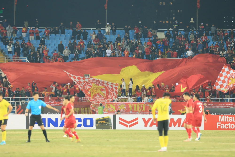 Sự cuồng nhiệt của CĐV đã tiếp thêm sức mạnh cho đội tuyển Việt Nam