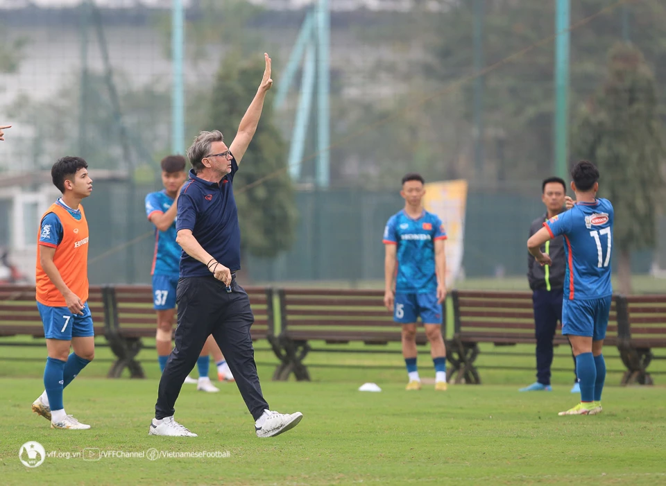 Ông Troussier sẽ tập trung vào đội U23 Việt Nam với nhiều giải quan trọng sắp đến