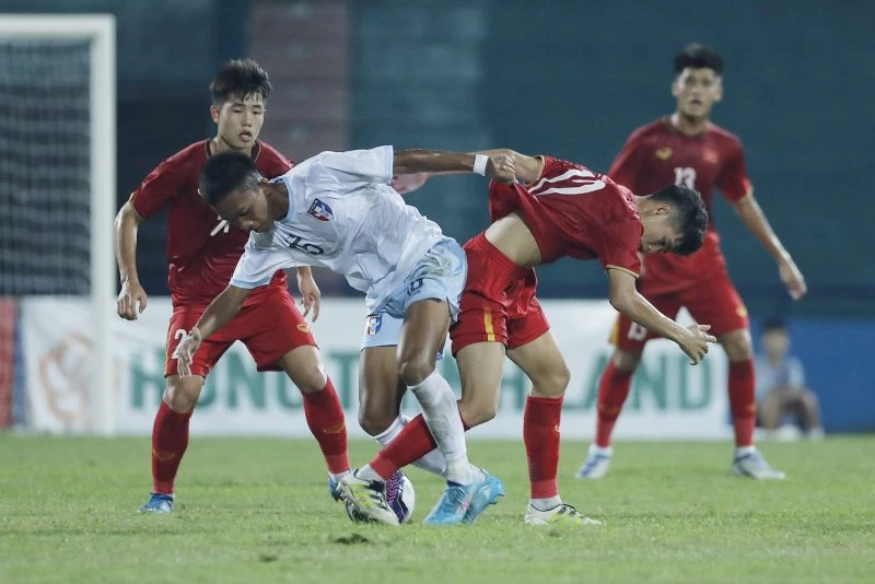U17 Việt Nam trong trận thắng Đài Bắc Trung Hoa 5-0 ở vòng bảng