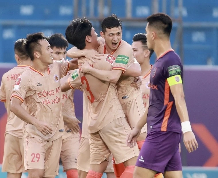 Công an Hà Nội FC giành trọn 3 điểm trên sân Bình Dương vào chiều 12-4. Ảnh: DŨNG PHƯƠNG