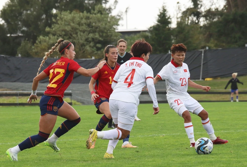 Trận giao hữu mới đây giữa đội tuyển nữ Việt Nam và Tây Ban Nha