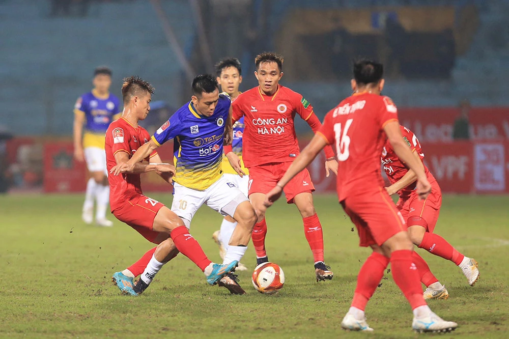 Sự trở lại kịp lúc của Văn Quyết trong giai đoạn Hà Nội FC bứt tốc ở tốp đầu