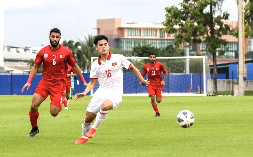 Hòa 1-1 sau hai hiệp thi đấu, U23 Việt Nam thua U23 Bahrain 3-5 trên loạt sút luân lưu. 